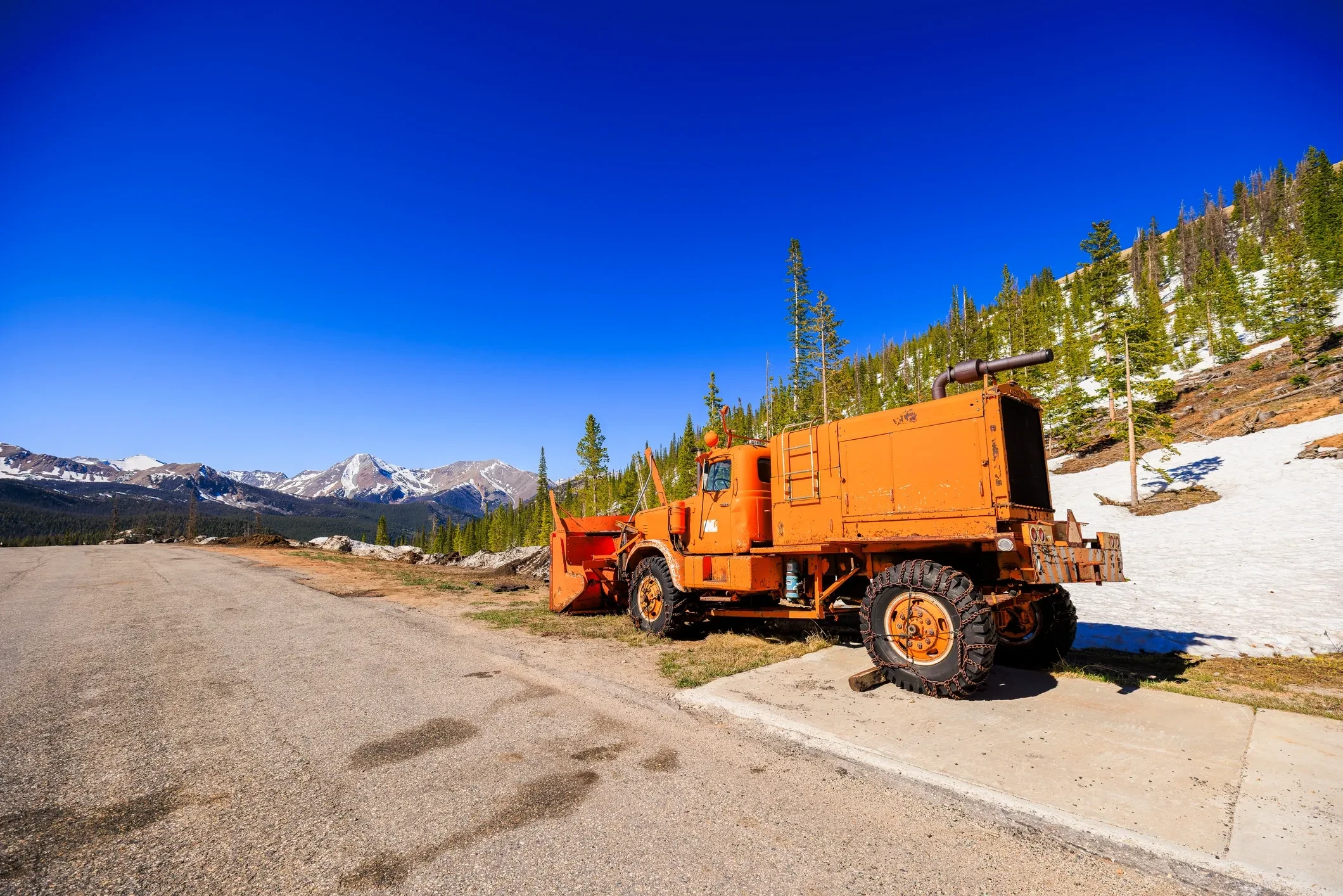 GPS-tracked commercial snow removal equipment serving Oakland County, MI